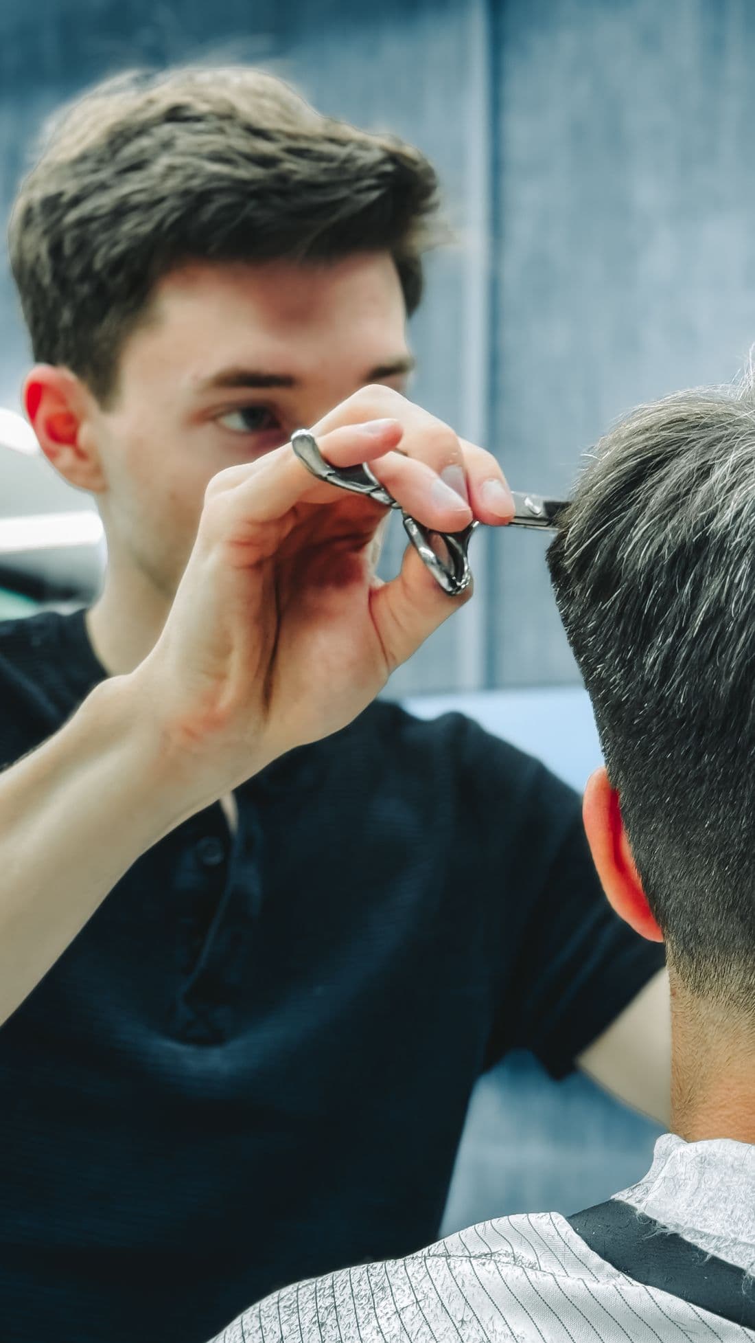 Scissor work over the comb